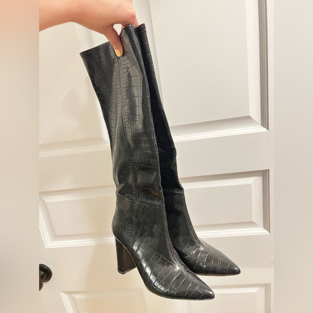 Black snake boots